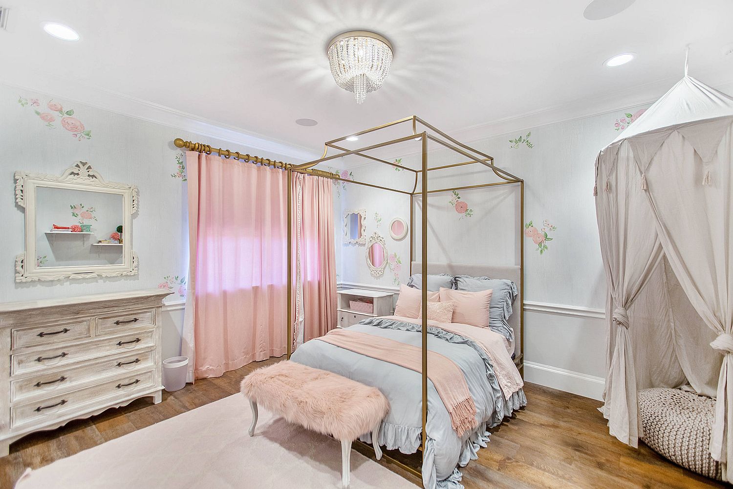 Pastel-pinks-and-blues-along-with-lovely-prints-add-color-to-the-delightful-shabby-chic-bedroom