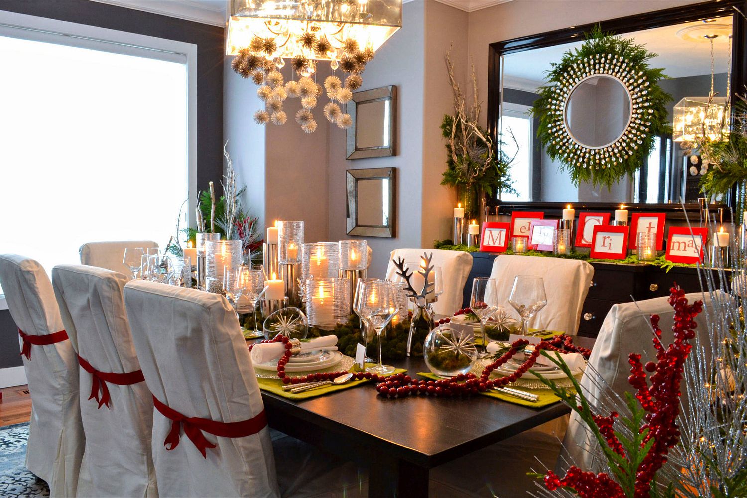 Picture-perfect dining room to host many a happy Holiday feasts!