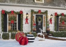 Picture-perfect-front-porch-decorating-idea-for-Christmas-217x155