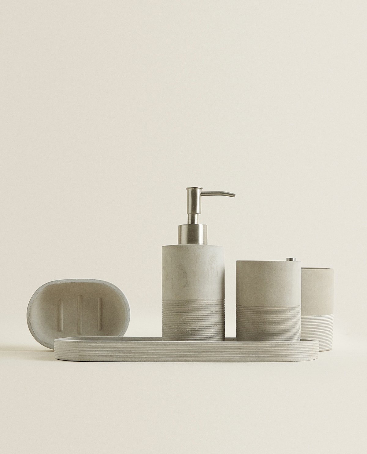 Ribbed cement bathroom accessories