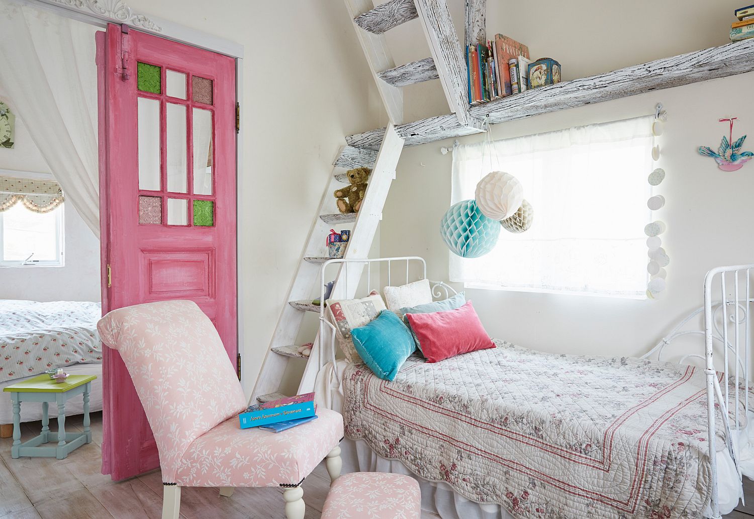 Small and stylish white bedroom with shabby chic style feels relaxing