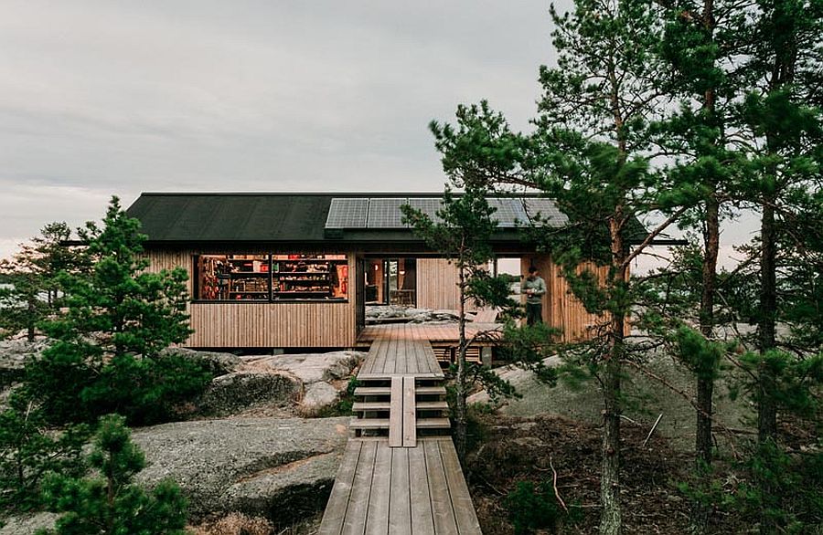 Traditional-Scandinavian-design-coupled-with-modern-functionality-to-create-cool-Finnish-Island-cabins