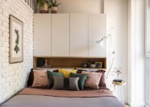 Whitewashed-brick-wall-for-the-tiny-modern-Scandinavian-style-bedroom-217x155