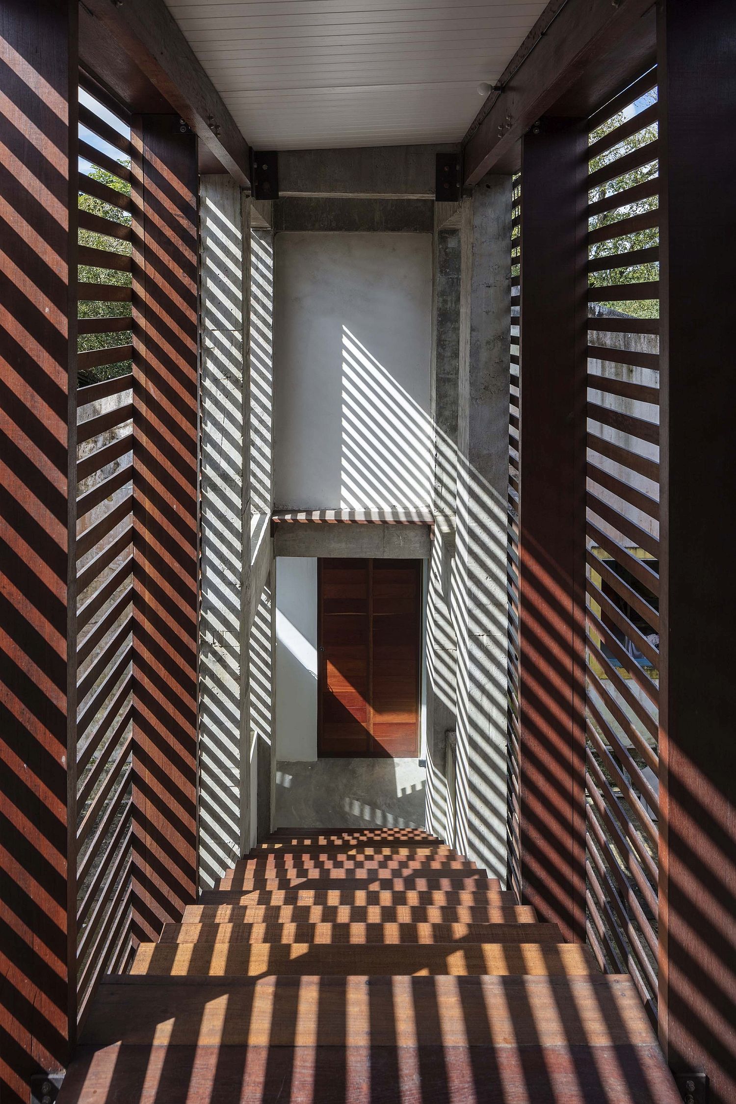 Wooden-slats-filter-sunlight-into-the-house