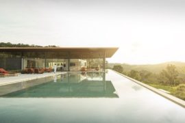 Bela Vista House: Luxurious Brazilian Home Overlooks Sunning Landscape