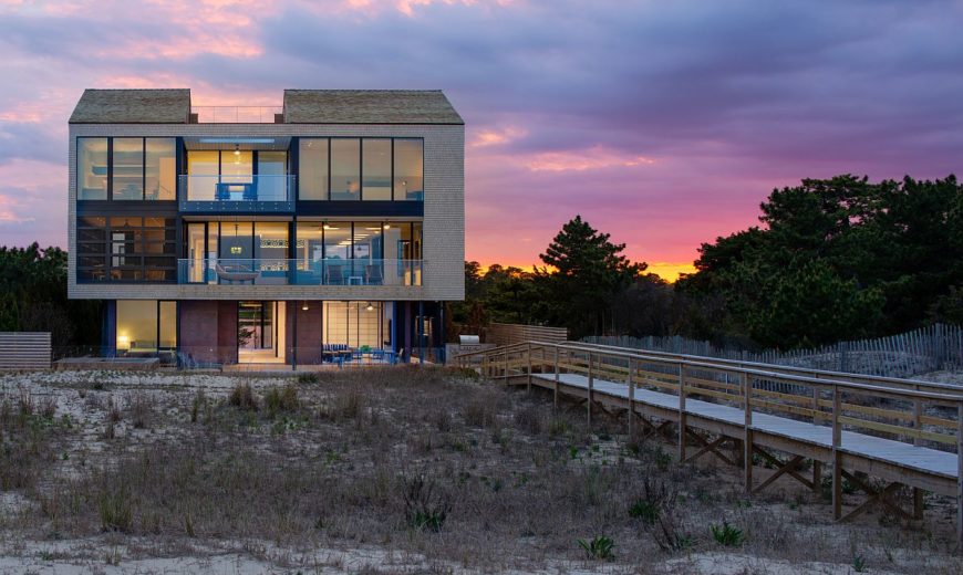 Sandwiched Between Lake and Atlantic Ocean: Fabulous Beach House in Delaware