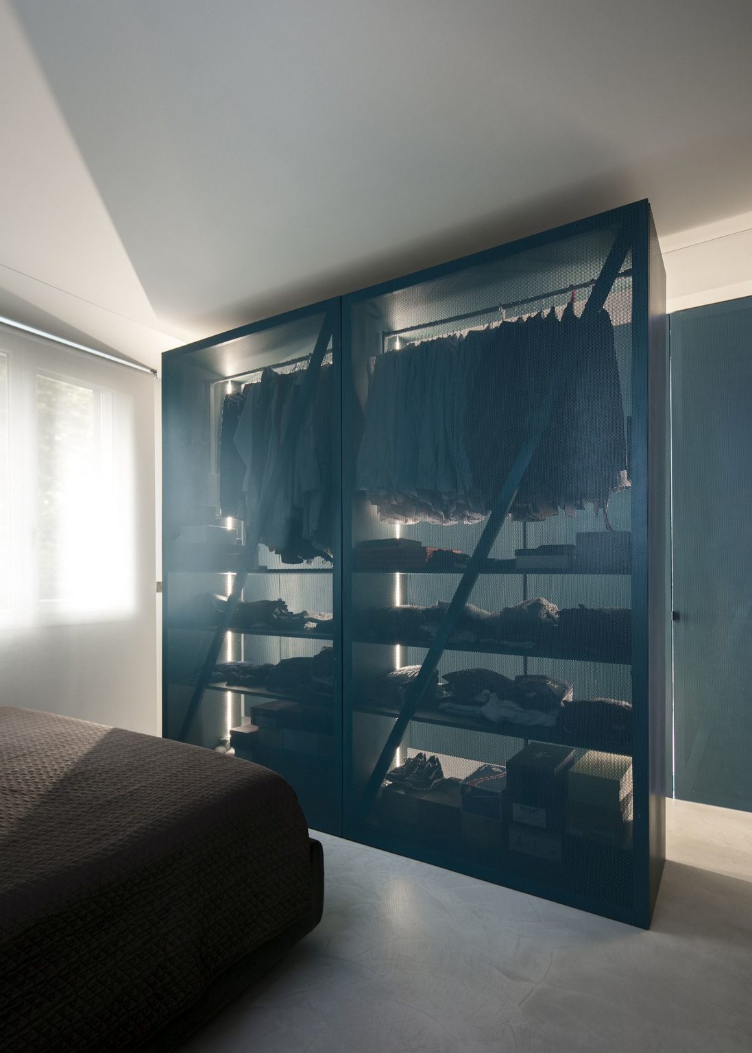 Renovated with Global Charm: Contemporary Apartment in Bologna in ...