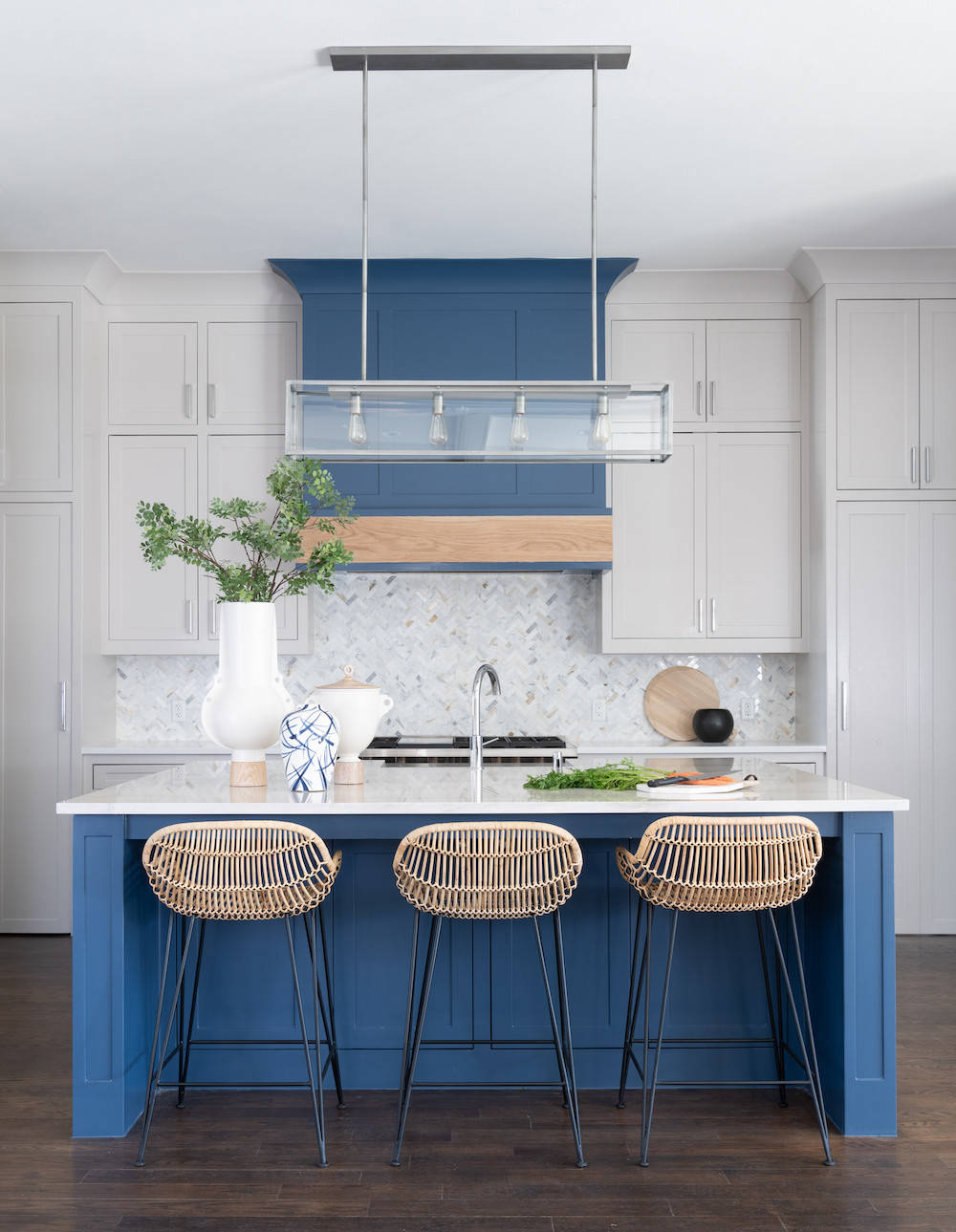 Best Kitchens In Classic Blue Try Out The Trendiest Color In Many Tones