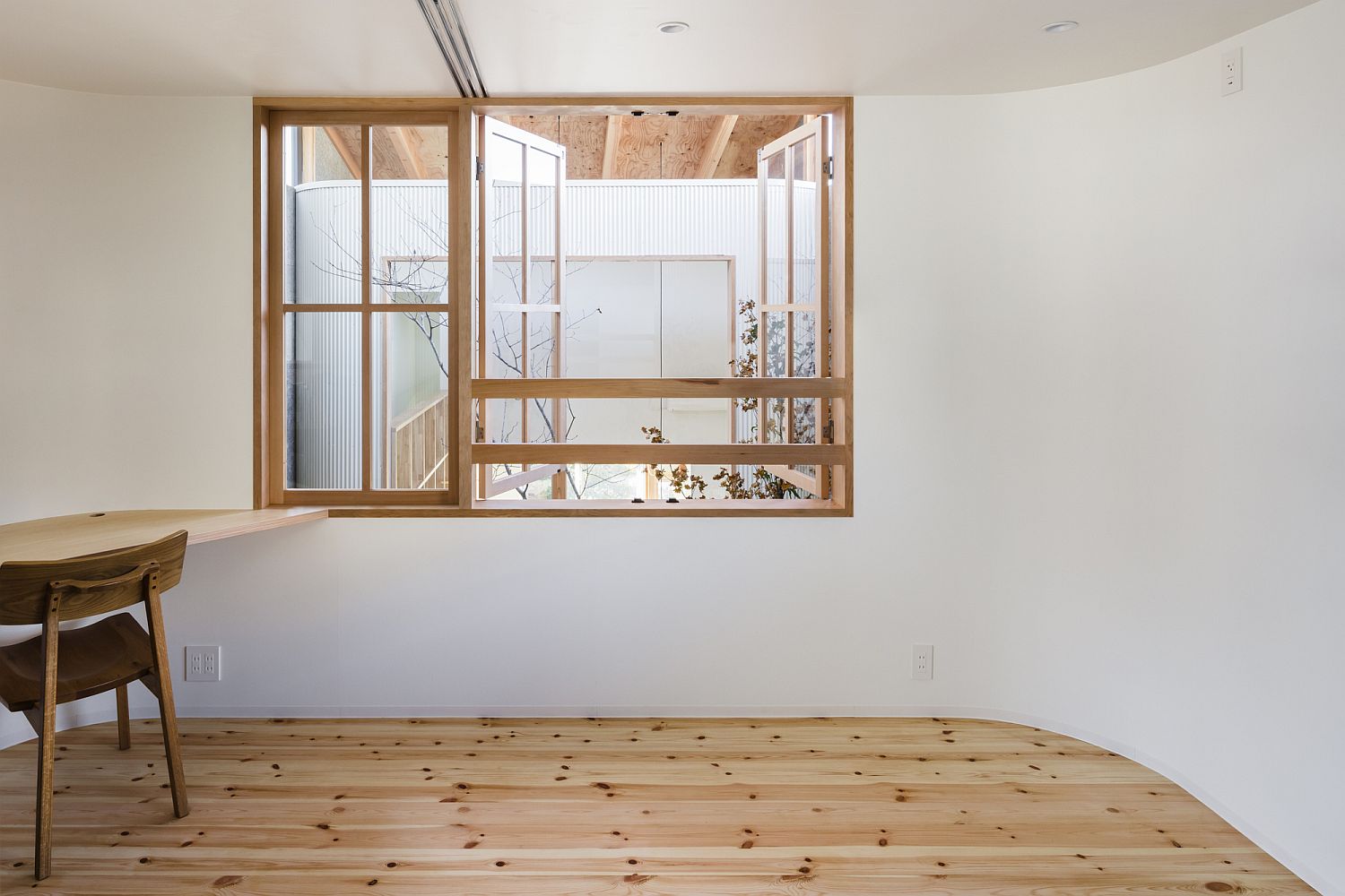 Minimal-and-modern-interior-of-the-Japanese-home