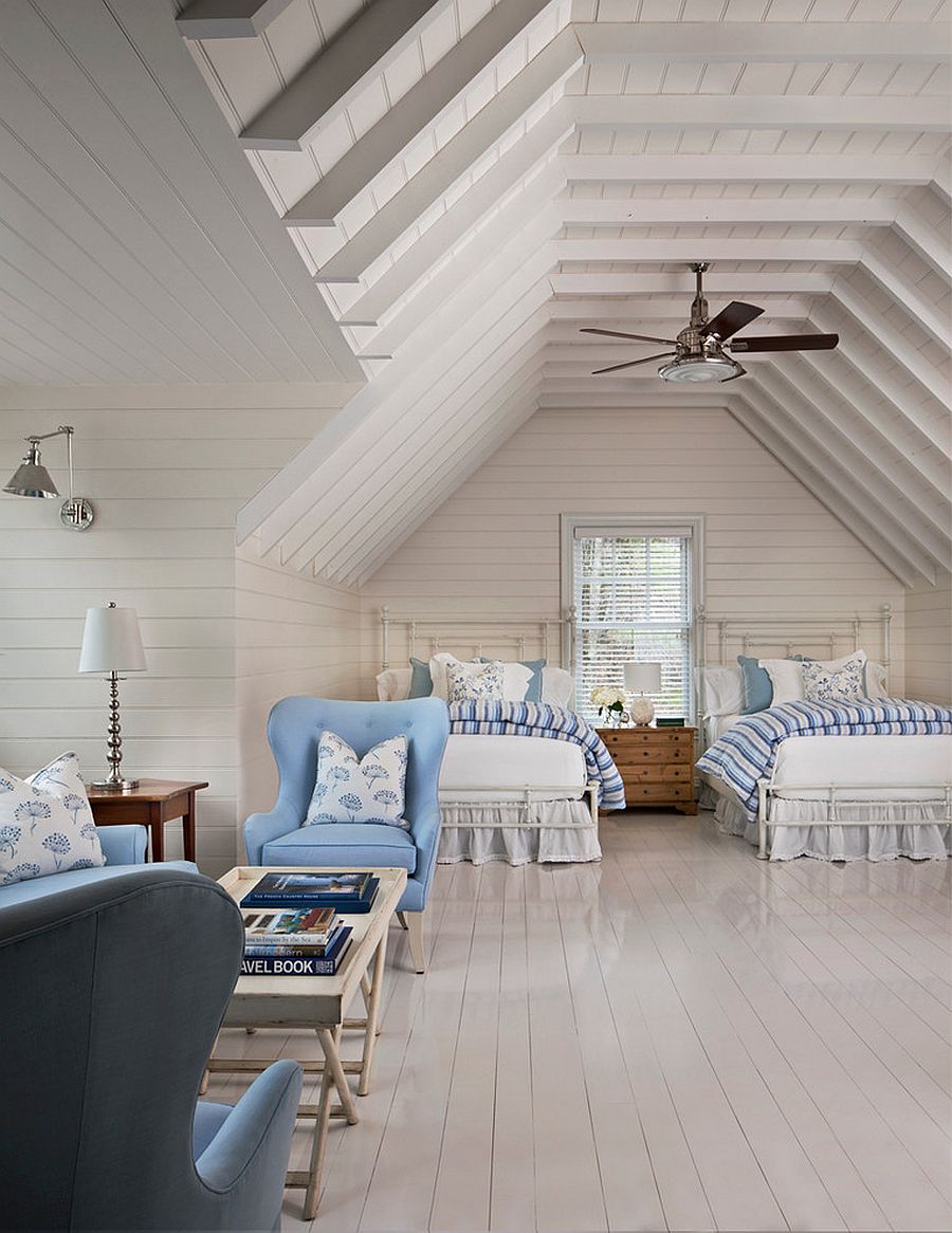 Beach style attic bedroom idea for those who have plenty of space to spare