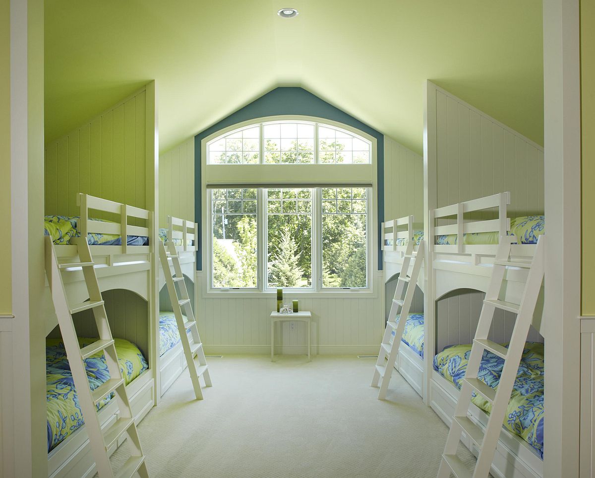 Bunk-beds-in-the-attic-bedroom-save-space-while-making-it-easy-to-host-guests-41451