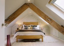 Farmhouse-influences-coupled-with-beach-style-in-the-small-attic-bedroom-98712-217x155