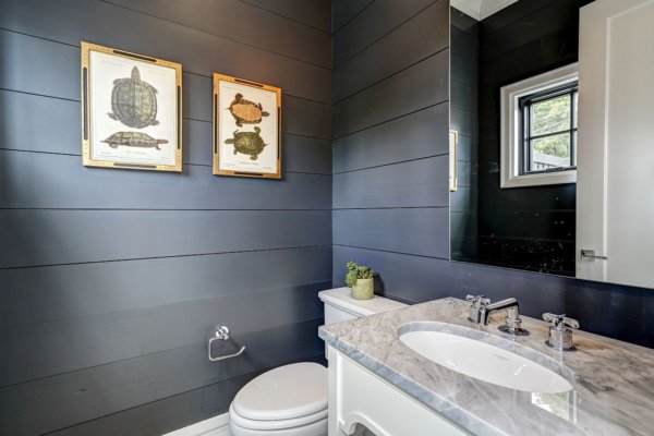 Fabulous Farmhouse Style Powder Rooms Save Space with Cozy Country Charm