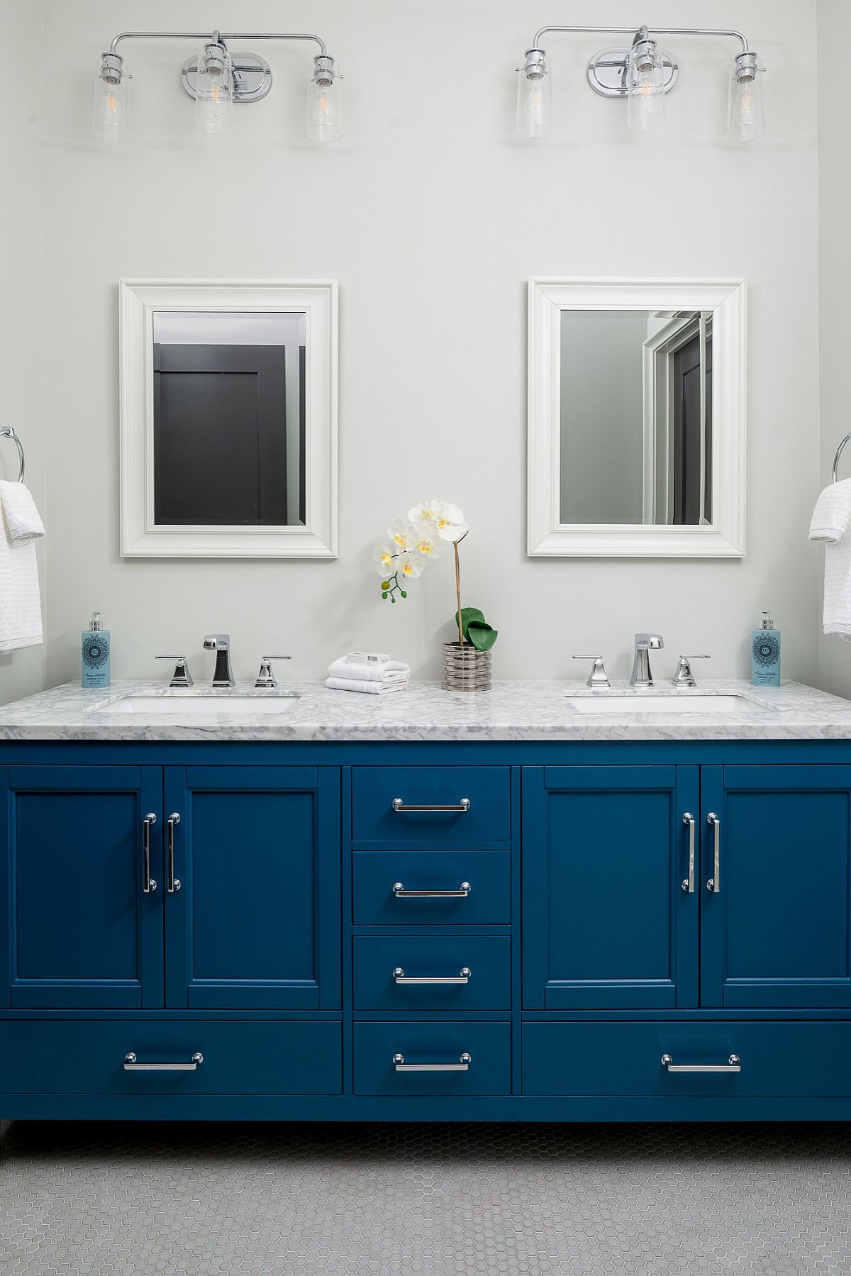 20 Lovely Bathroom Vanities In Blue, Modern White Bathroom Vanity Ideas