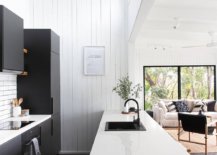 Light-filled-beach-style-kitchen-in-black-and-white-44638-217x155