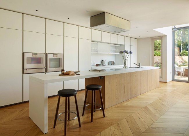 Hottest Trending Kitchen Floor for 2020: Wood Floors Take Over Kitchens
