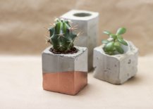 Small-DIY-vases-amade-from-cement-and-concrete-are-a-popular-choice-with-crafters-72875-217x155