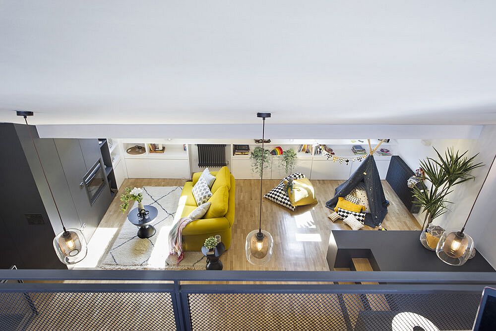 View-of-the-living-space-and-family-zone-on-the-lower-level-63264