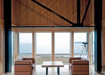 Wood-ane-metal-structure-of-the-cabin-with-grand-views-just-outside-26489-217x155