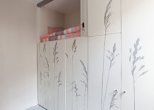 Beautiful-custom-wall-inside-the-small-maids-apartment-combines-aesthetics-with-ergonomics-16576-217x155