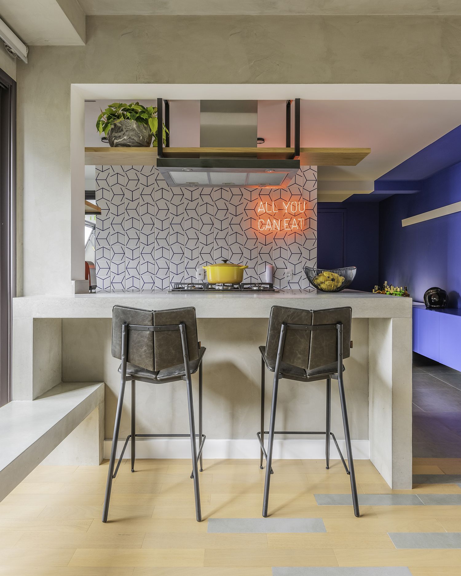 Bright neon sign in the kitchen is a fun way to enliven the space