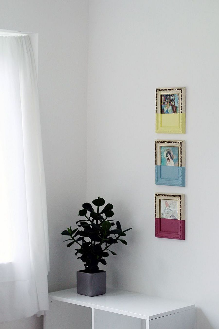 Decorate your walls this spring and summer with gorgeous paint-dipped picture frames