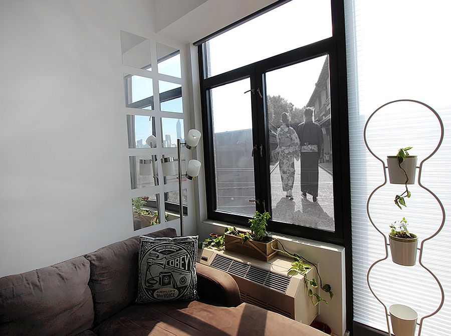 Giant-DIY-window-picure-frame-takes-absolutely-no-time-to-make-61233