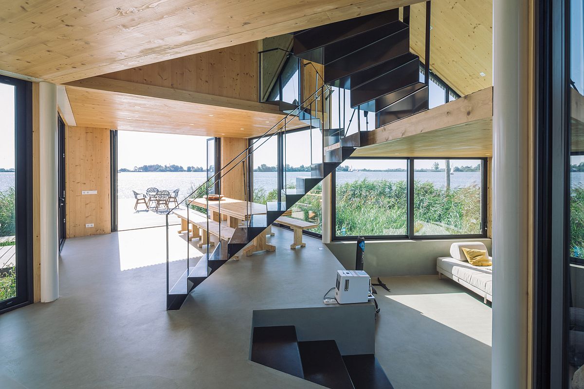 Multi-level interior of the Caseta House in Netherlands