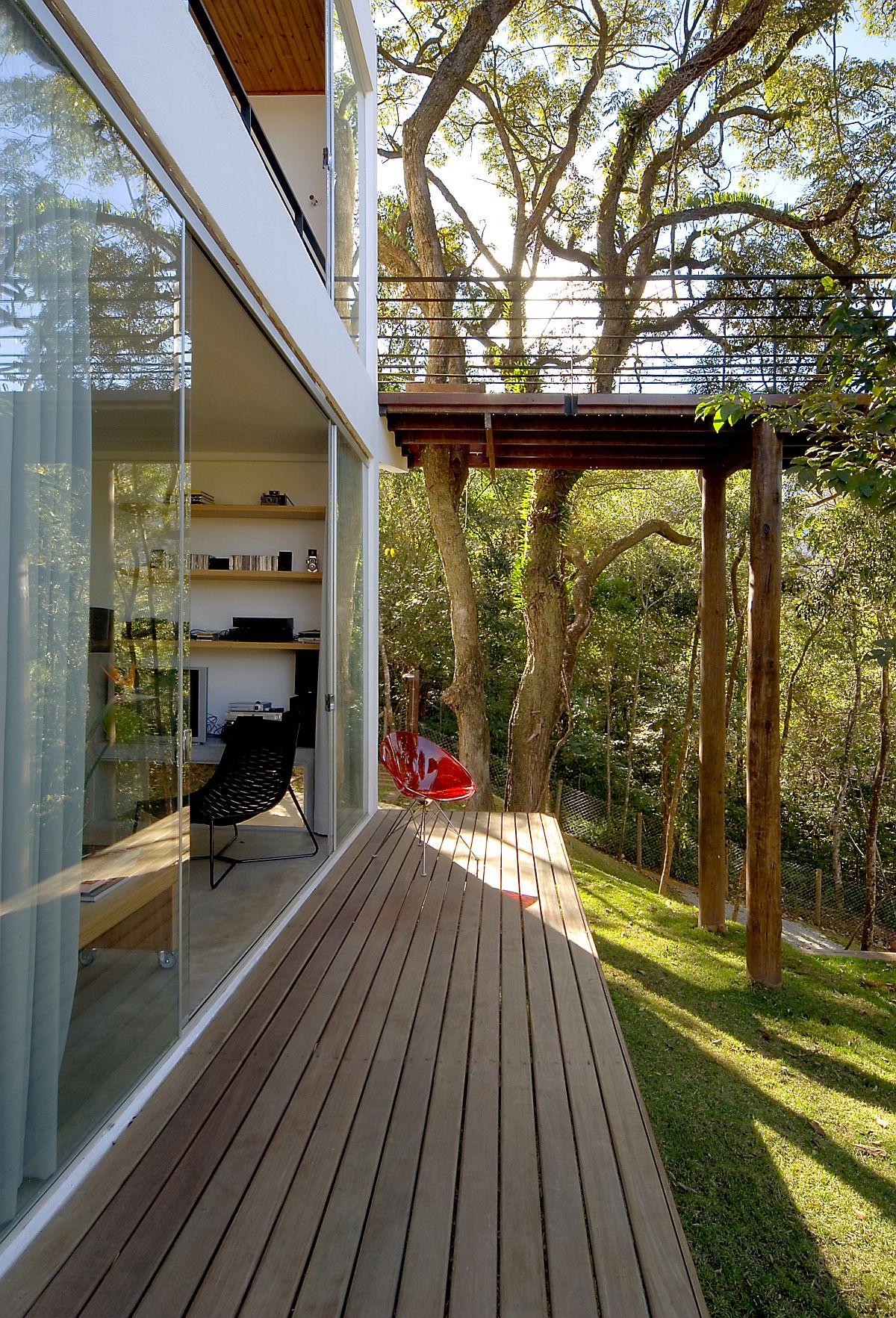 Sheltered walkways around the house offer a relaxing escape