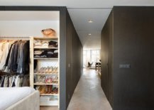 Spacious-closet-inside-the-modern-minimal-master-bedroom-80560-217x155
