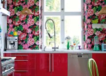 Stunning-use-of-wallpaper-with-floral-pattern-in-the-modern-eclectic-kitchen-with-red-cabinets-14651-217x155