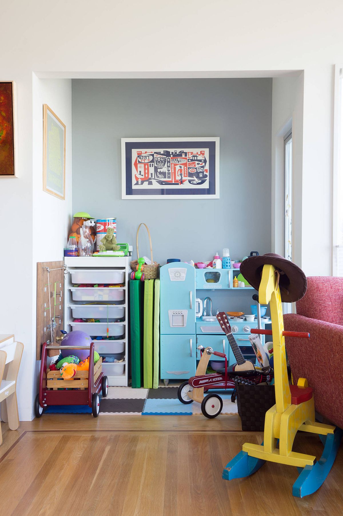 Minimalist Playroom Design for Living room