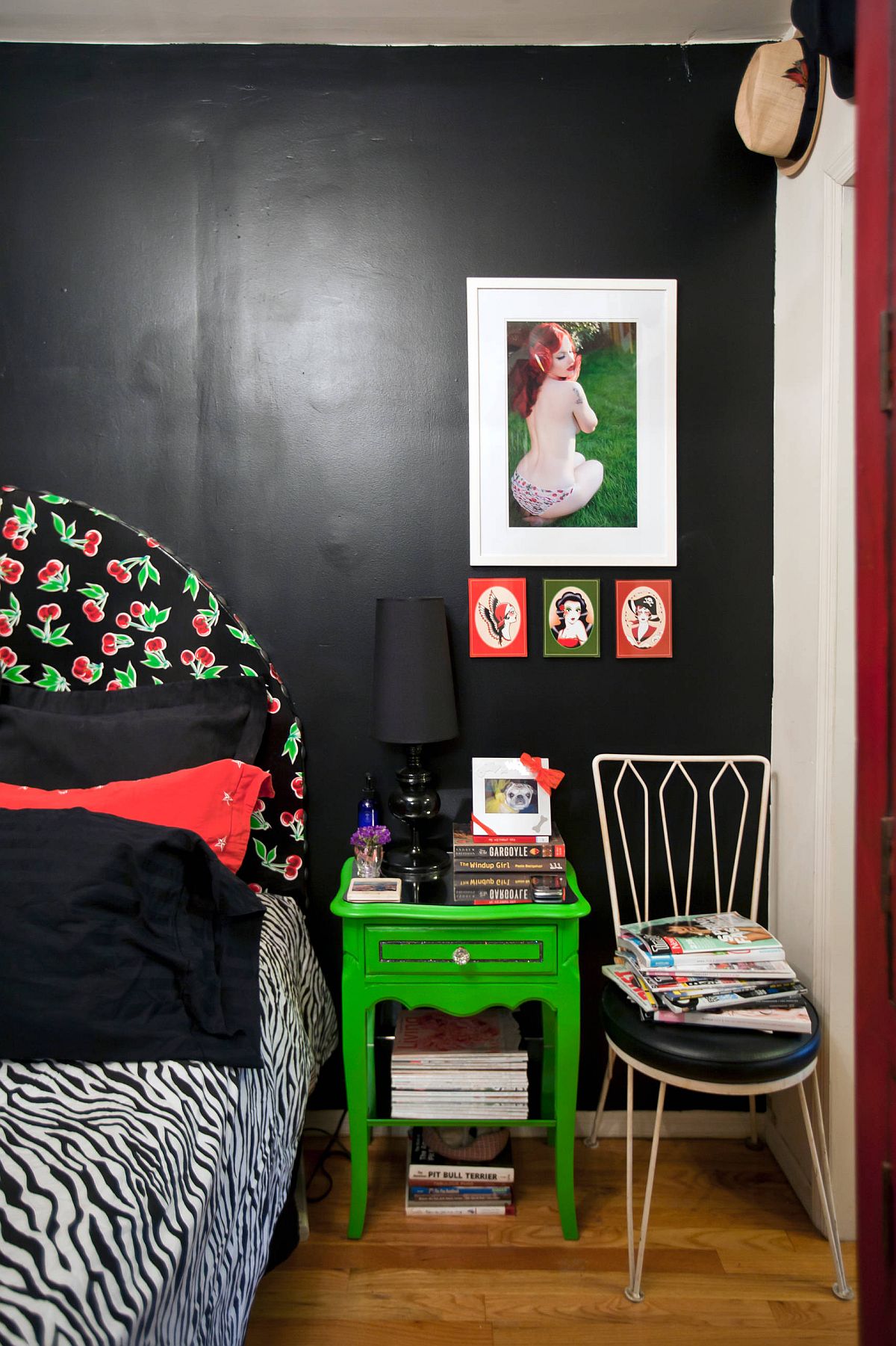 Black-wall-colorful-decor-and-innovative-design-transform-this-tiny-bedroom-of-NewYork-home-66935