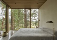 Folding-glass-doors-connect-the-bedroom-with-the-greenery-outside-72056-217x155