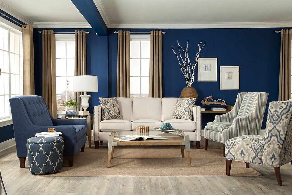 Glam-New-York-living-room-combines-different-patterns-without-disturbing-the-blue-and-white-color-scheme-29014