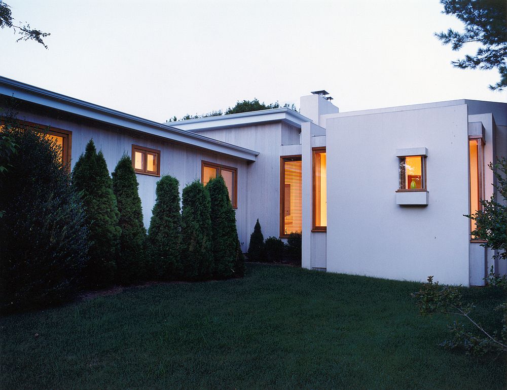 Landscape is an essential part of the extension with the outdoors flowing into the interior