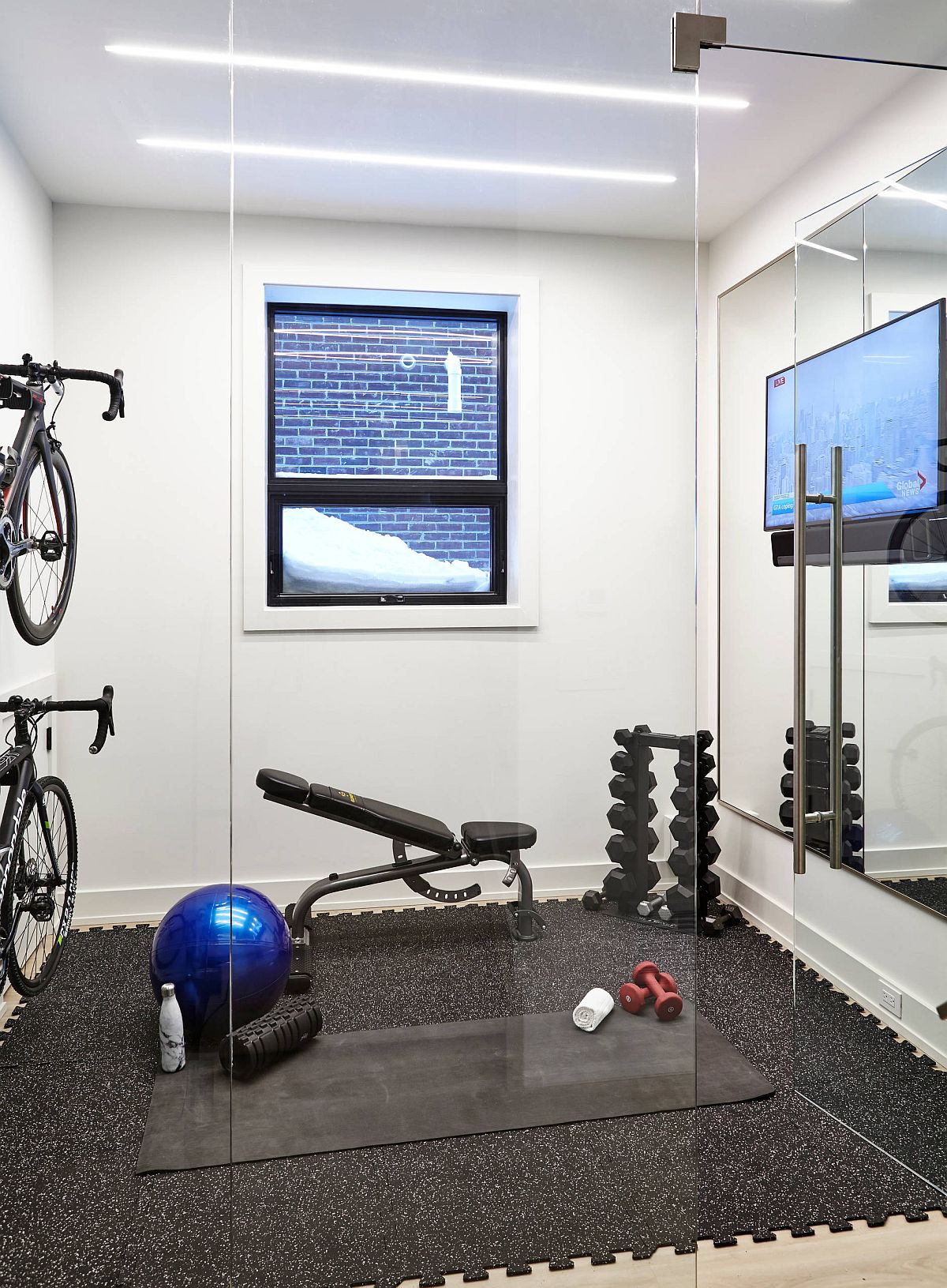 Stay Fit Indoors: How to Create that Perfect Small Home Gym