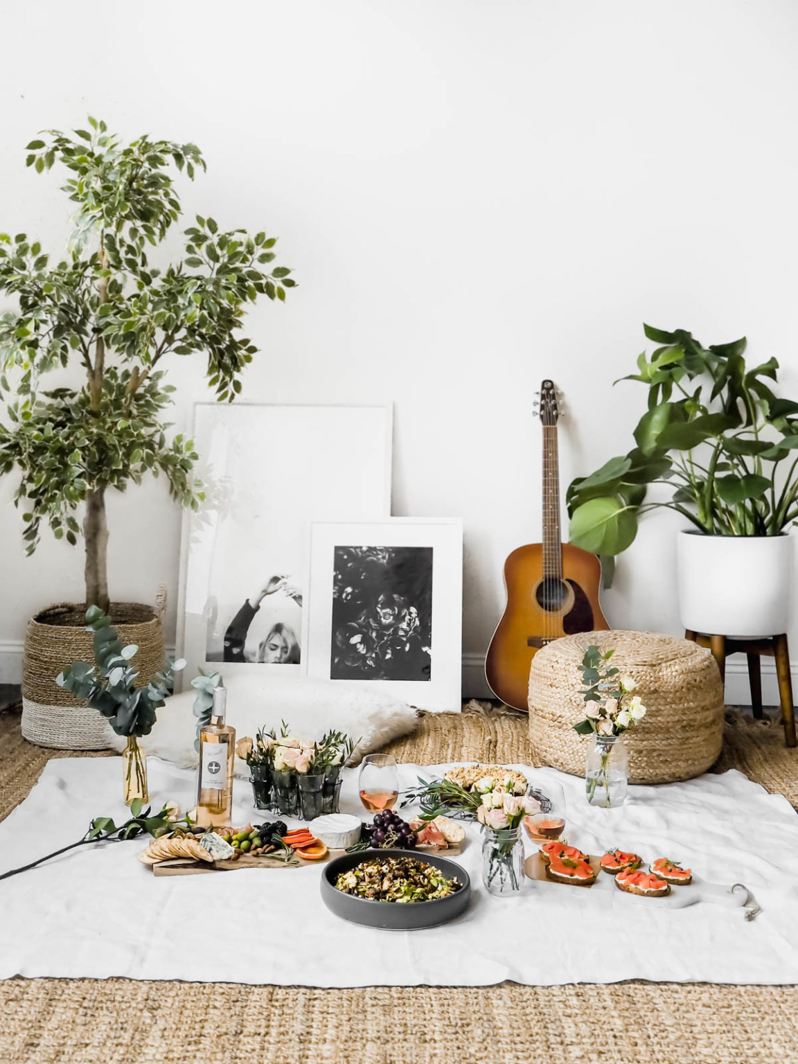Your Guide to the Ultimate StayatHome Picnic Decoist