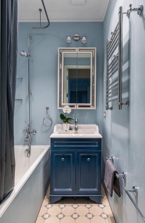 Small Bathrooms in Blue and White Trendy and Timeless Duo Decoist