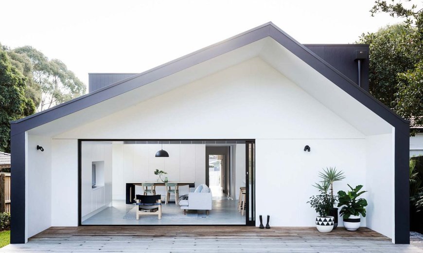 This 1930s Californian Bungalow Gets a Polished New Shed-Styled Extension