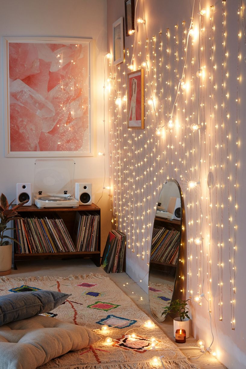 String-lights-add-instant-festivity-78611