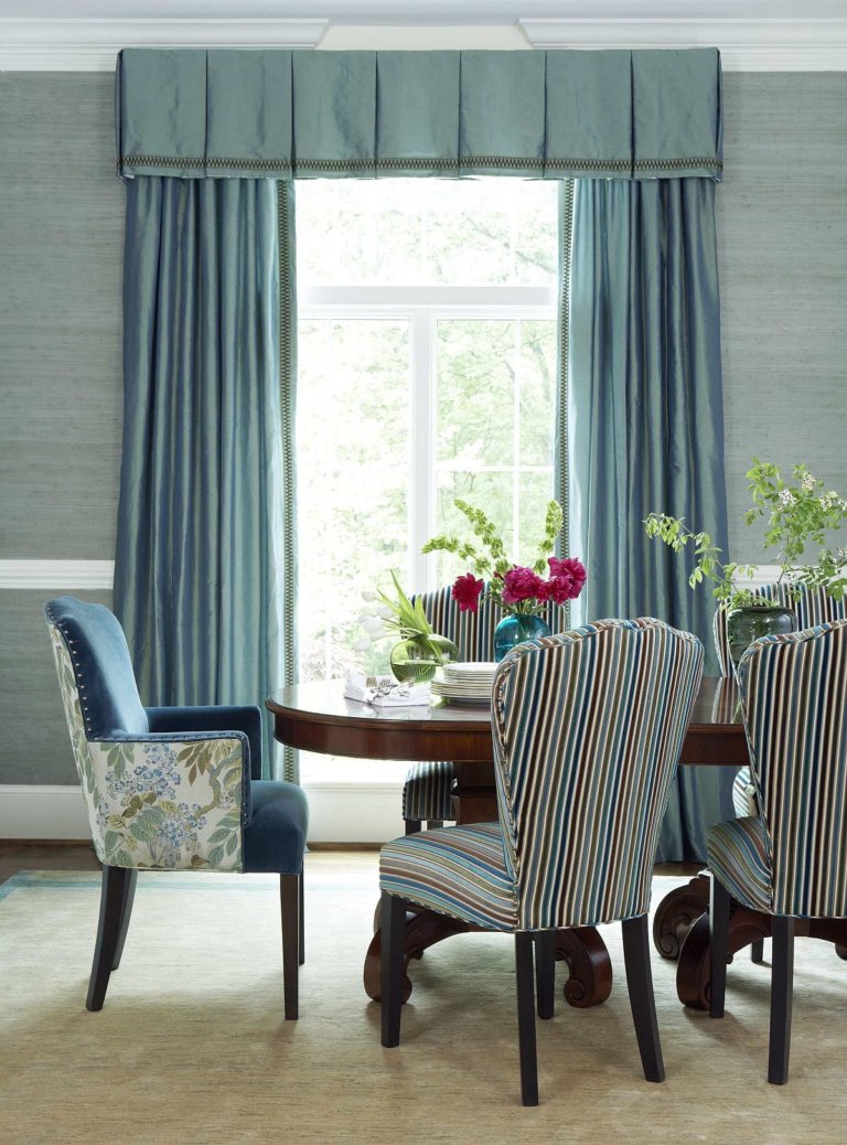 Striped Accent Chairs 20 Ideas to Decorate with Style and Contrast