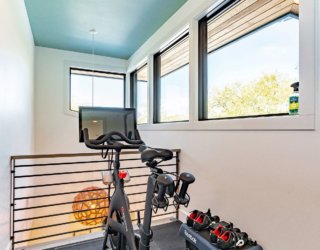 Stay Fit Indoors: How to Create that Perfect Small Home Gym