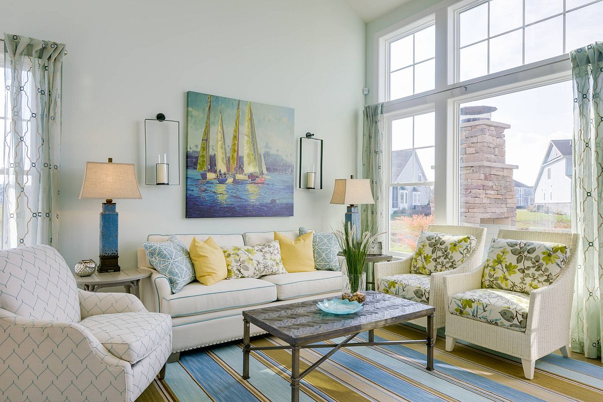 Finding a balance between yellow and blue in the neutral living room with coastal style