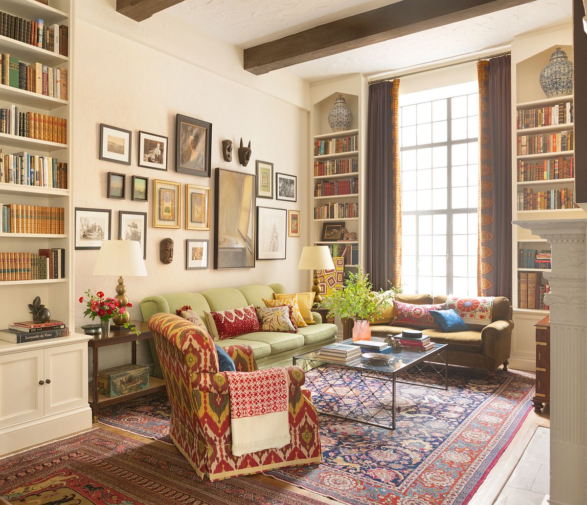 Living-room-of-New-York-home-with-modern-eclectic-style-and-ample-shelf-space-39790