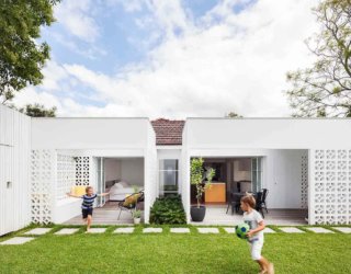 Creative Use of Breeze Blocks Bring Cheerful Modernity to North Shore Cottage