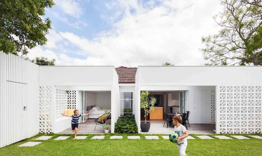 Creative Use of Breeze Blocks Bring Cheerful Modernity to North Shore Cottage