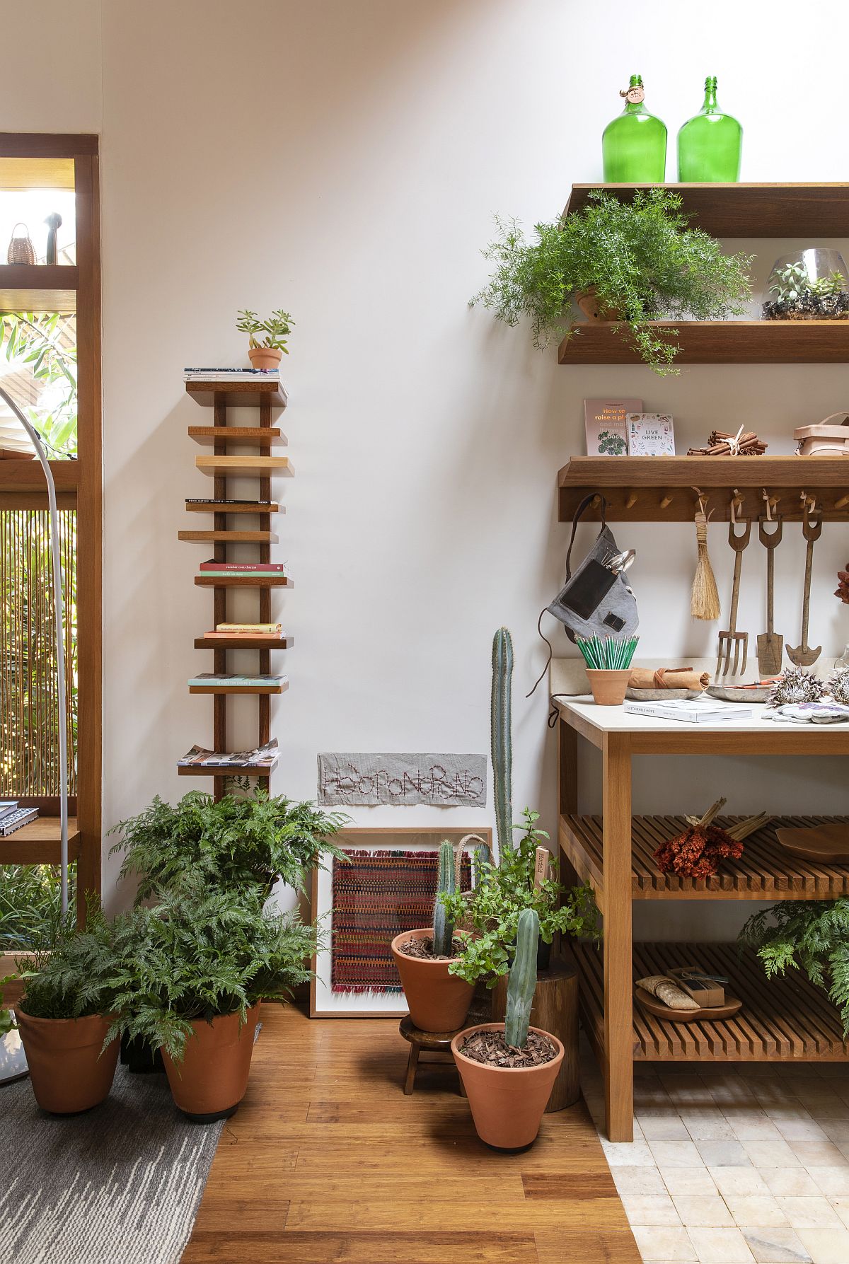 Slim shelves coupled with hooks in the kitchen