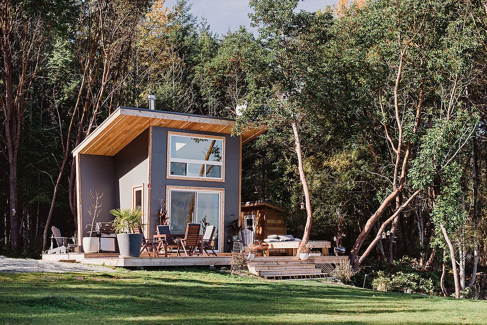 Small-vacation-cabin-on-Galiano-Island-is-the-perfect-family-retreat-that-takes-you-away-from-busy-uban-life-71111