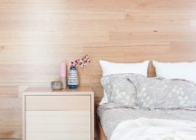 Wooden-walls-in-the-bedroom-gives-it-a-cozy-and-comfortable-visual-appeal-36056-217x155